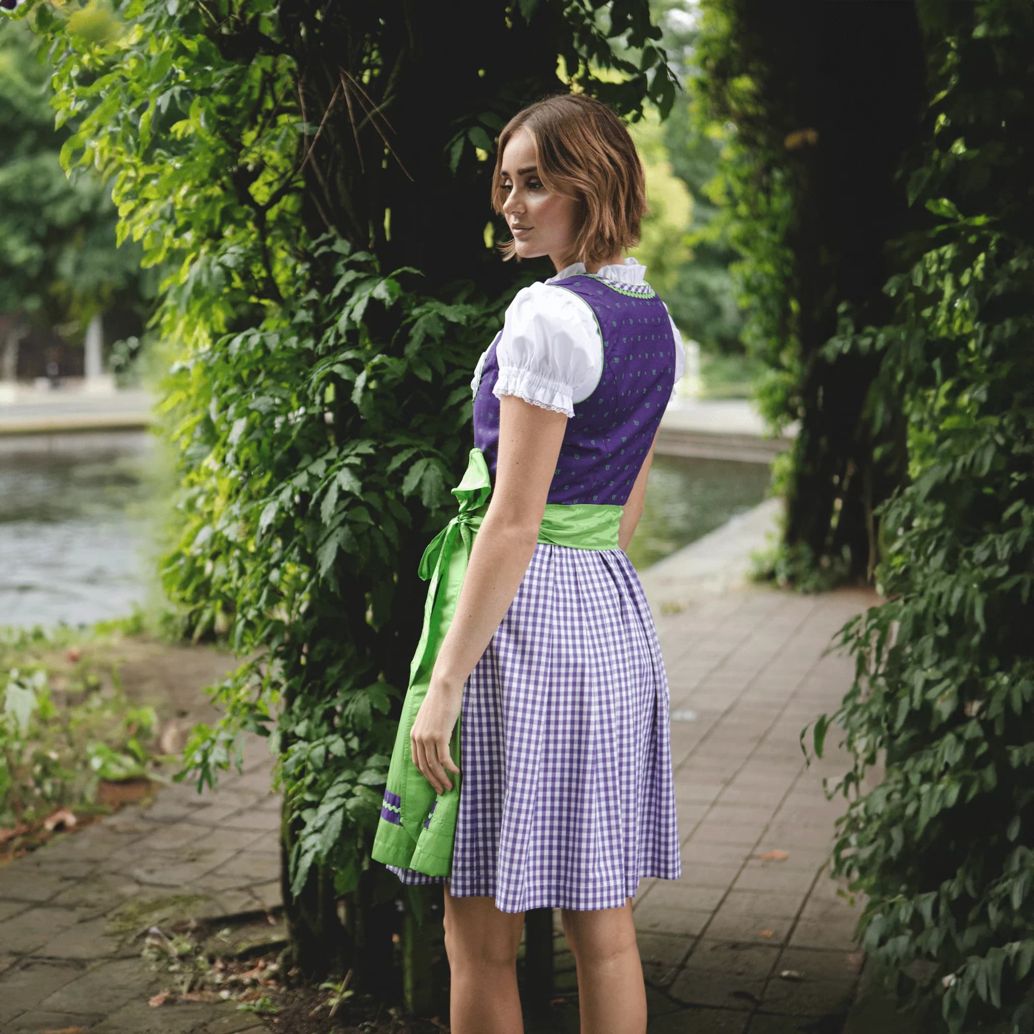 Dirndl online bestellen und Trachtenmode neu erleben