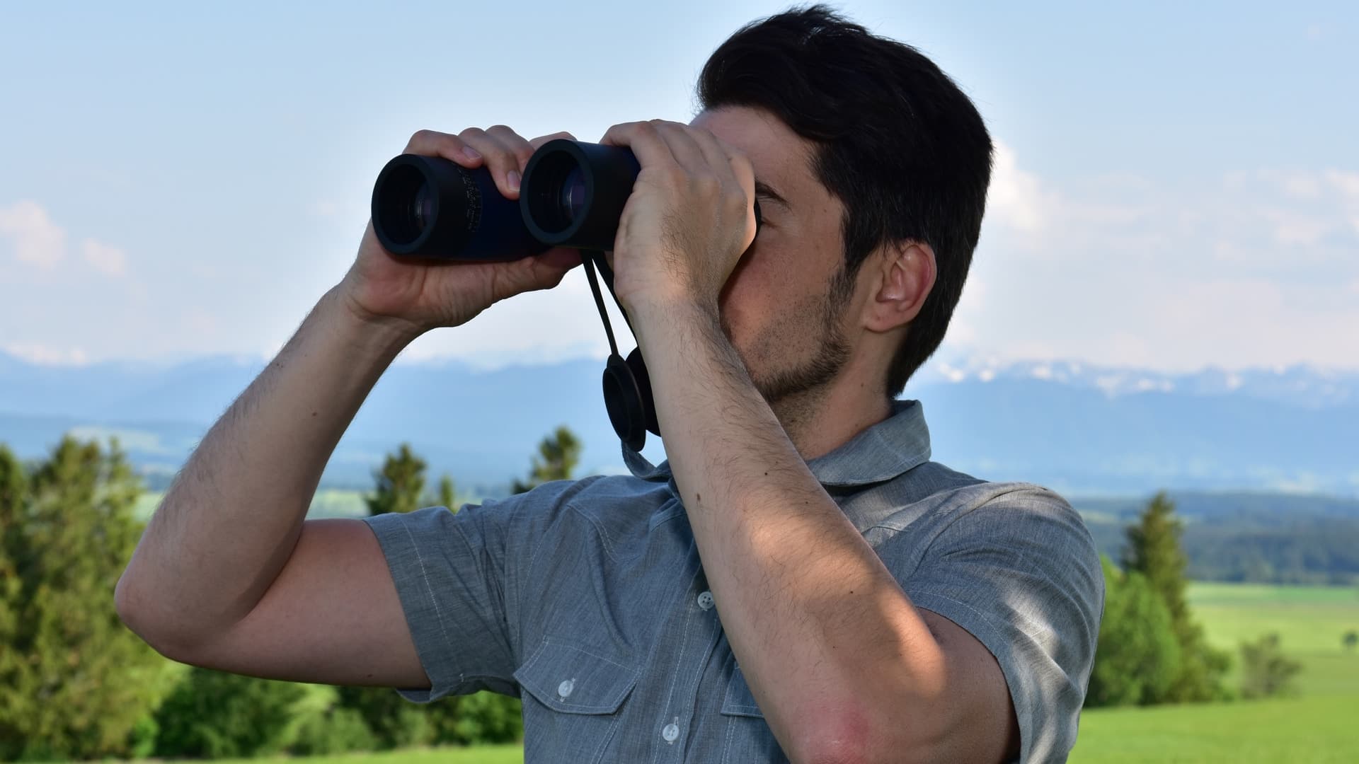 Durchblick in die Ferne: Mit dem Fernglas den Horizont erweitern