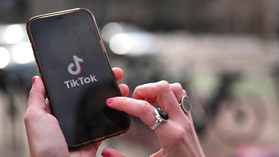 Verbessern Sie Ihre TikTok-Wirkung: Investieren Sie in TikTok-Aufrufe für virale Inhalte