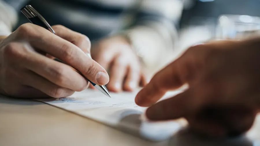 Kredit umschulden und profitieren: Günstigere Zinsen mit Finanz-Fox