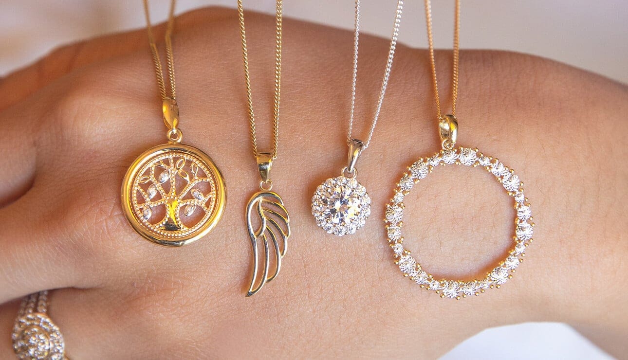 Kinderhalsketten von Czarina Jewellery: Zeitlose Eleganz in Silber und Gold für die Kleinen
