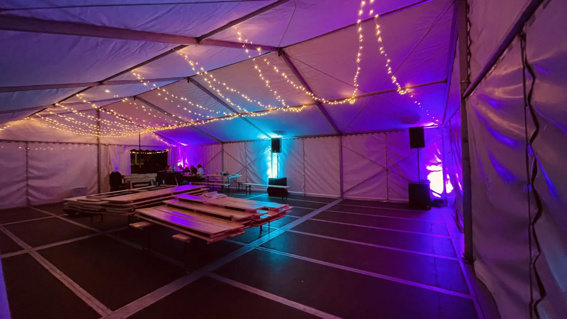 Flexibel DJ Equipment Mieten – Perfekt für Clubs & Events