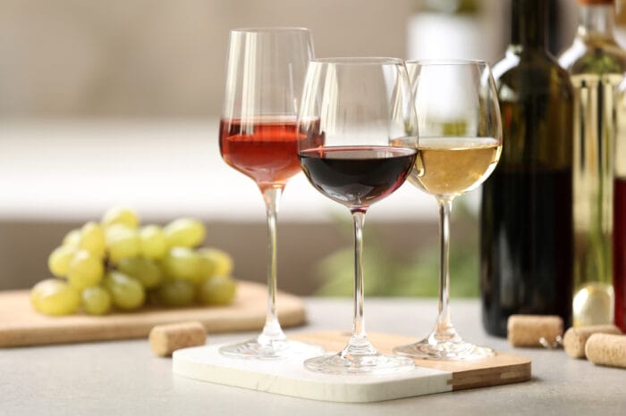 Der Unterschied zwischen trockenem und halbtrockenem Rotwein kaufen