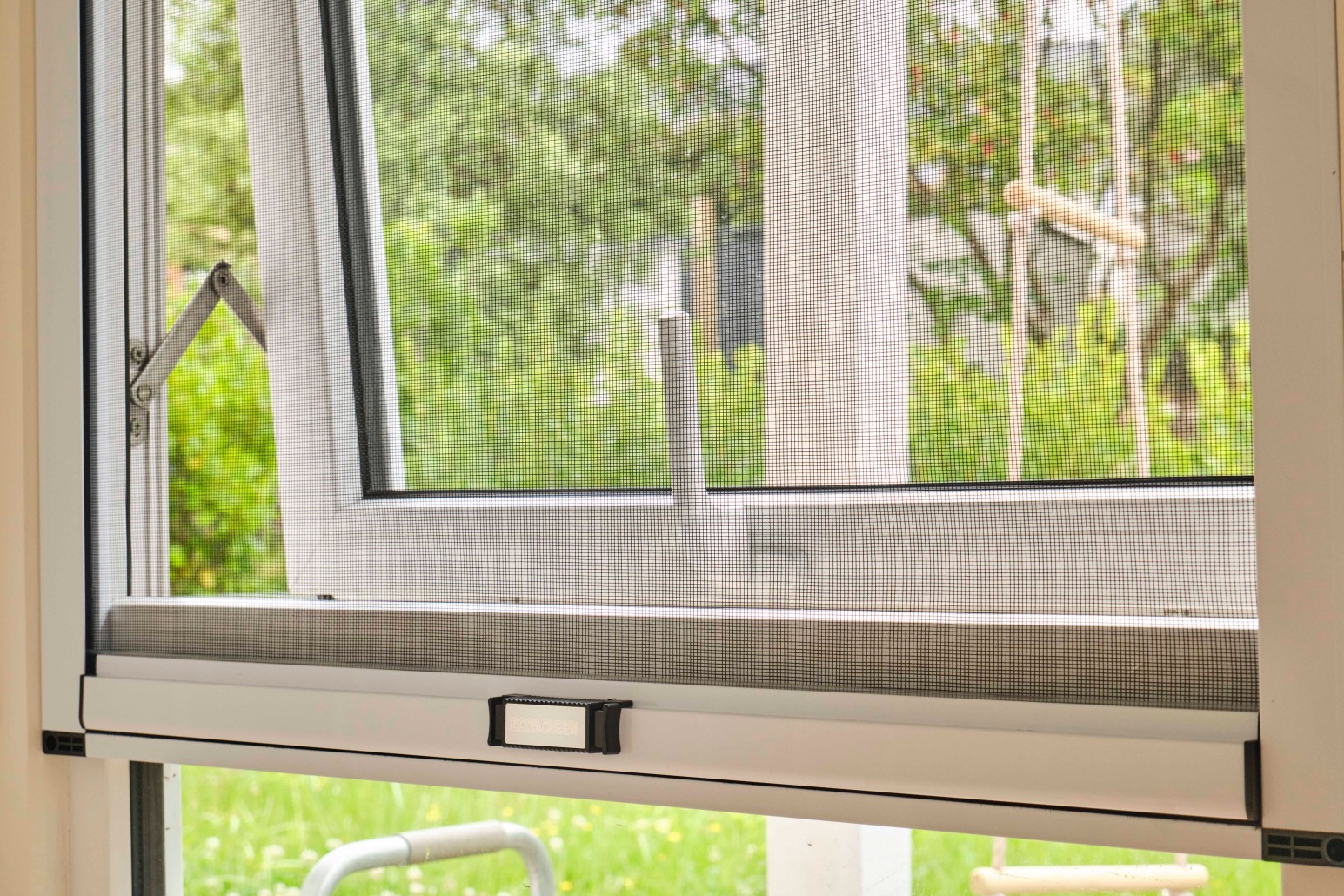 Fliegengittertür mit Rahmen zum Klemmen nach Maß – Langlebige Netze und Aluminiumprofile